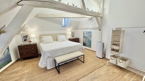 1 bedroom, desk, iron/ironing board, free WiFi