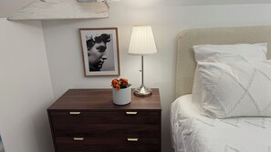 1 chambre, bureau, fer et planche à repasser, Wi-Fi gratuit