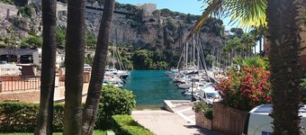 Sea view apartment ****