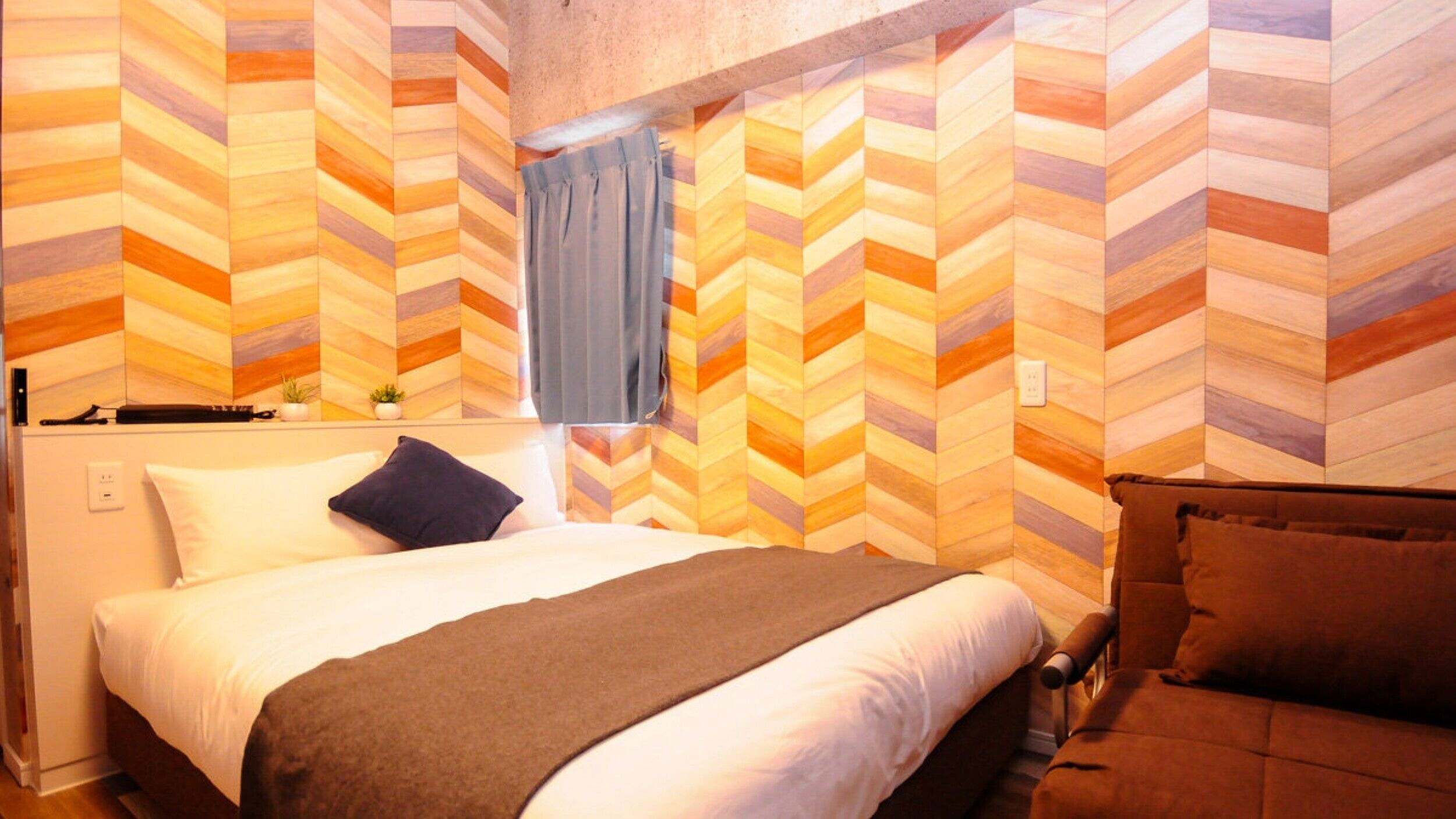 Double Room, Non Smoking | Down duvets, in-room safe, laptop workspace, blackout curtains