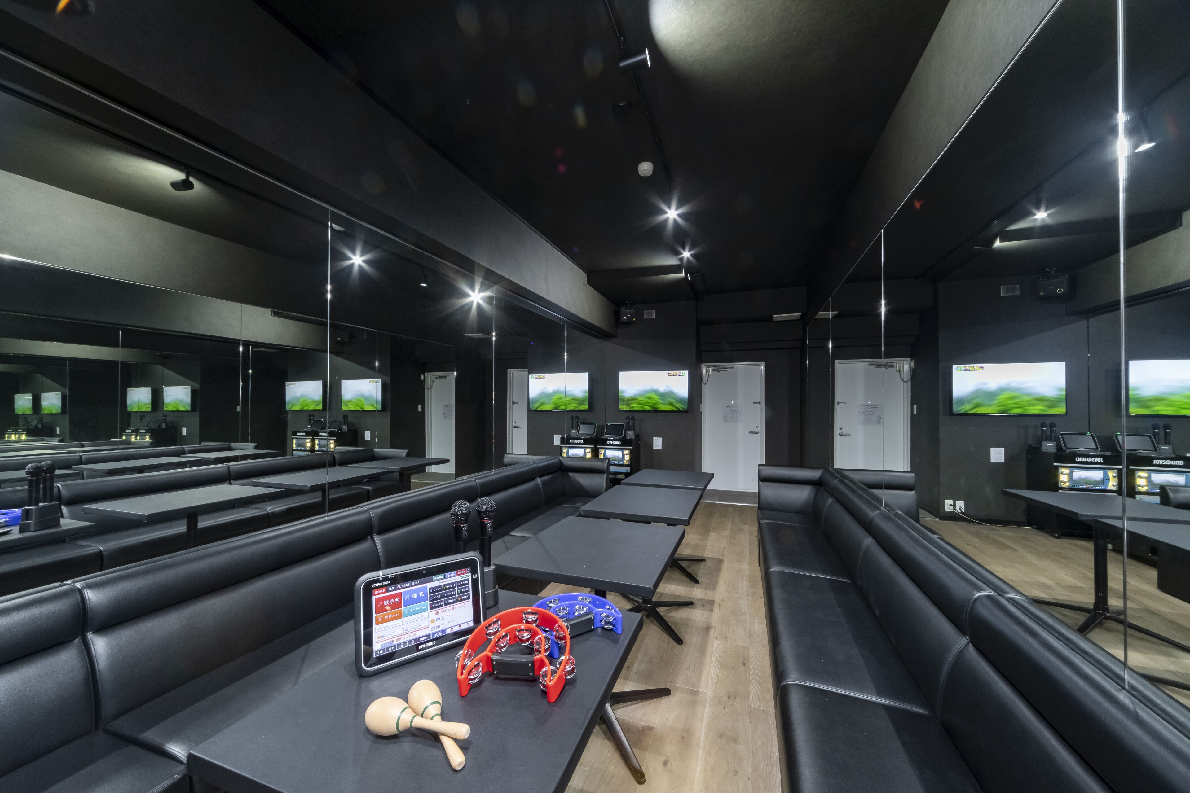 カラオケ ルーム