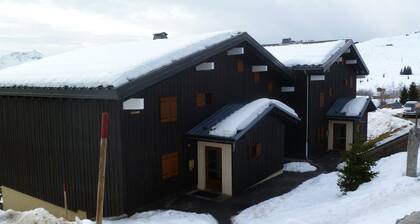 Studio AlcĂŽve Central Les Saisies, 4 Pers, Balcon, 1er Ătage, Proche Commerces et Navettes