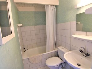 Bathroom - Charming Loft Studio Les Saisies - Pet Friendly (Les Saisies)
