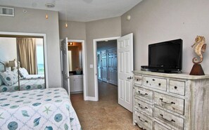Condo, 2 Bedrooms