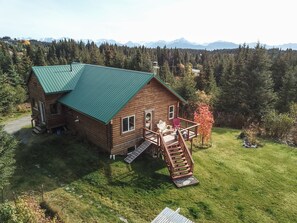 Exterior - Homer, Alaska 4BR House-great views, dogs welcome, close to town (Homer)