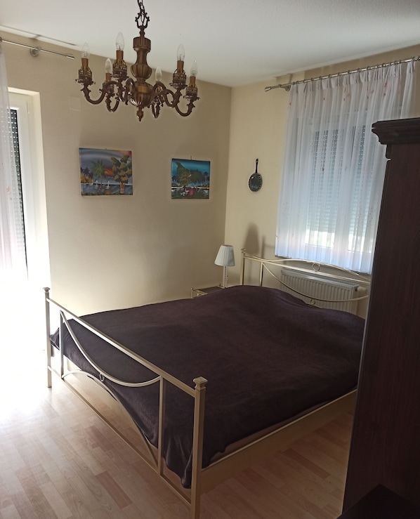 1 bedroom, WiFi, bed sheets