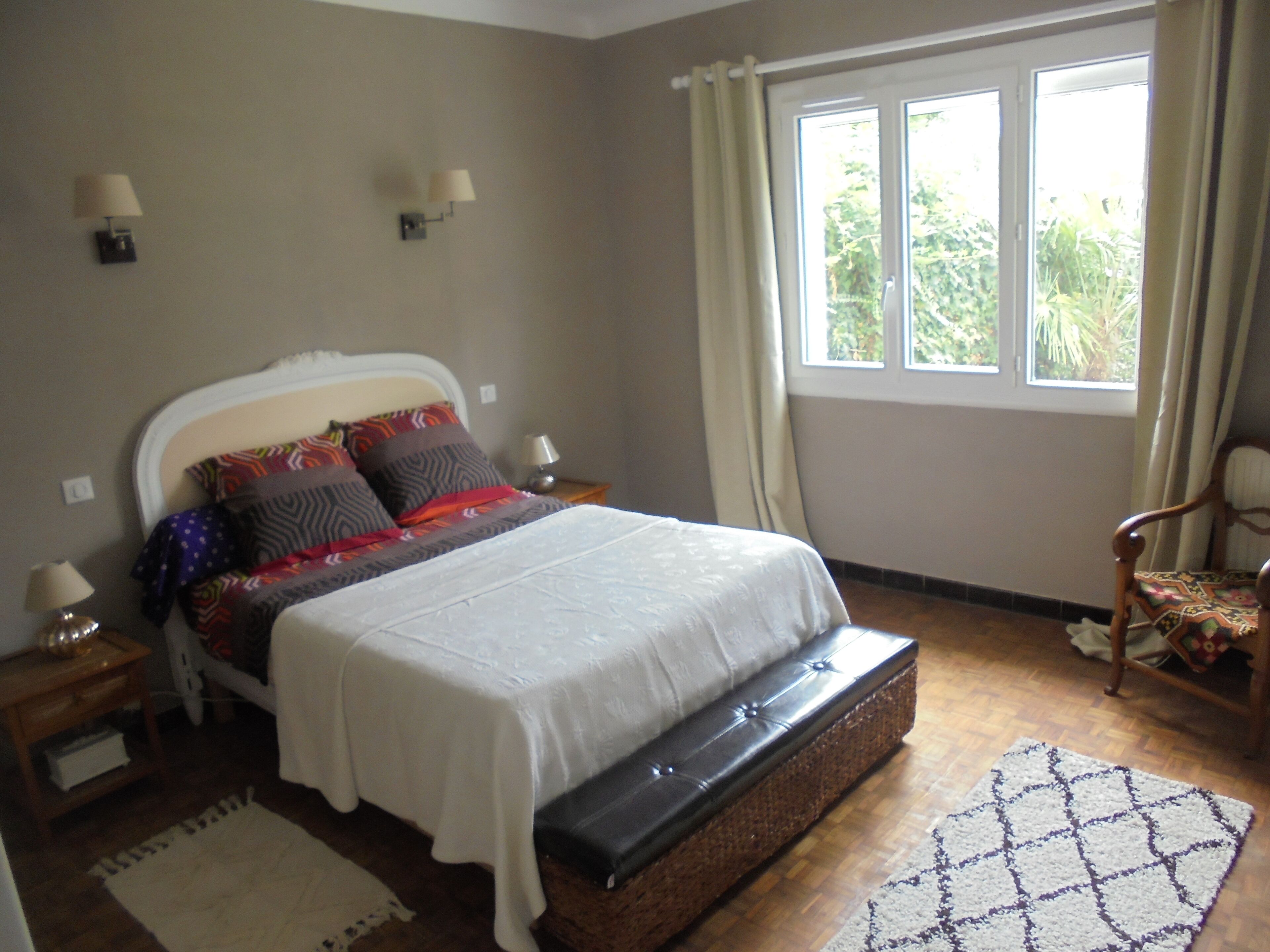 2 chambres, fer et planche à repasser, Wi-Fi gratuit, draps fournis