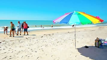 Nära stranden och strandhanddukar