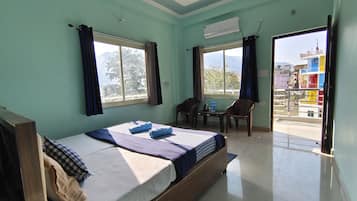 Super Deluxe Room | Soundproofing, free WiFi, bed sheets, wheelchair access