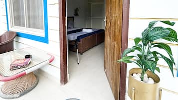 Deluxe Room | Living area