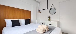 Luxury Apartment | 2 bedrooms, soundproofing, free WiFi, bed sheets - Phaedrus Living: Seaside Luxury Flat Lighthouse 69 (Paphos)