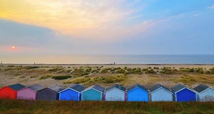 4 Sea View Walk, Pakefield