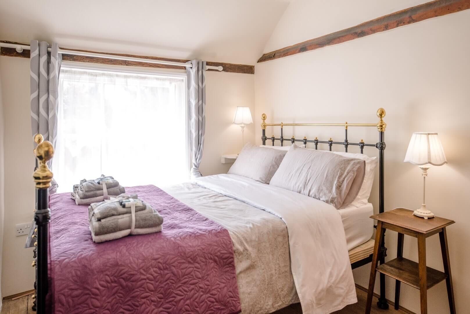 Cottage (3 Bedrooms) | 3 bedrooms, laptop workspace, bed sheets