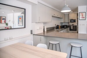 Appartement (2 Bedrooms) | Cuisine privée