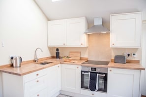 Cottage (0 Bedroom) | Dapur peribadi | Ketuhar, pembakar roti
