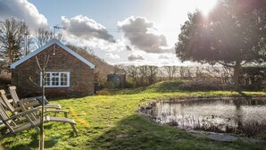 Property grounds - Mill Cottage, Tunstall (Woodbridge)