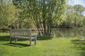 Property grounds - Laurel Lodge Kingfishers (Woodbridge)