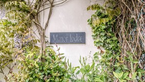 Unclassified image, 5 of 80, button - Manor Lodge, Walberswick (Reydon)