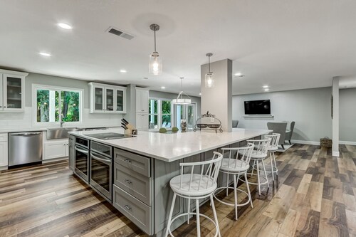 Pet Friendly | 5000 Sq Ft | 2 Living Rooms & 2 Kitchens | Optional Pool Heat | Firepit | Fenced Yard