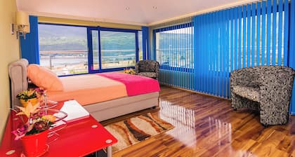 Exclusive Seaside 7 bedrooms Villa with private pool