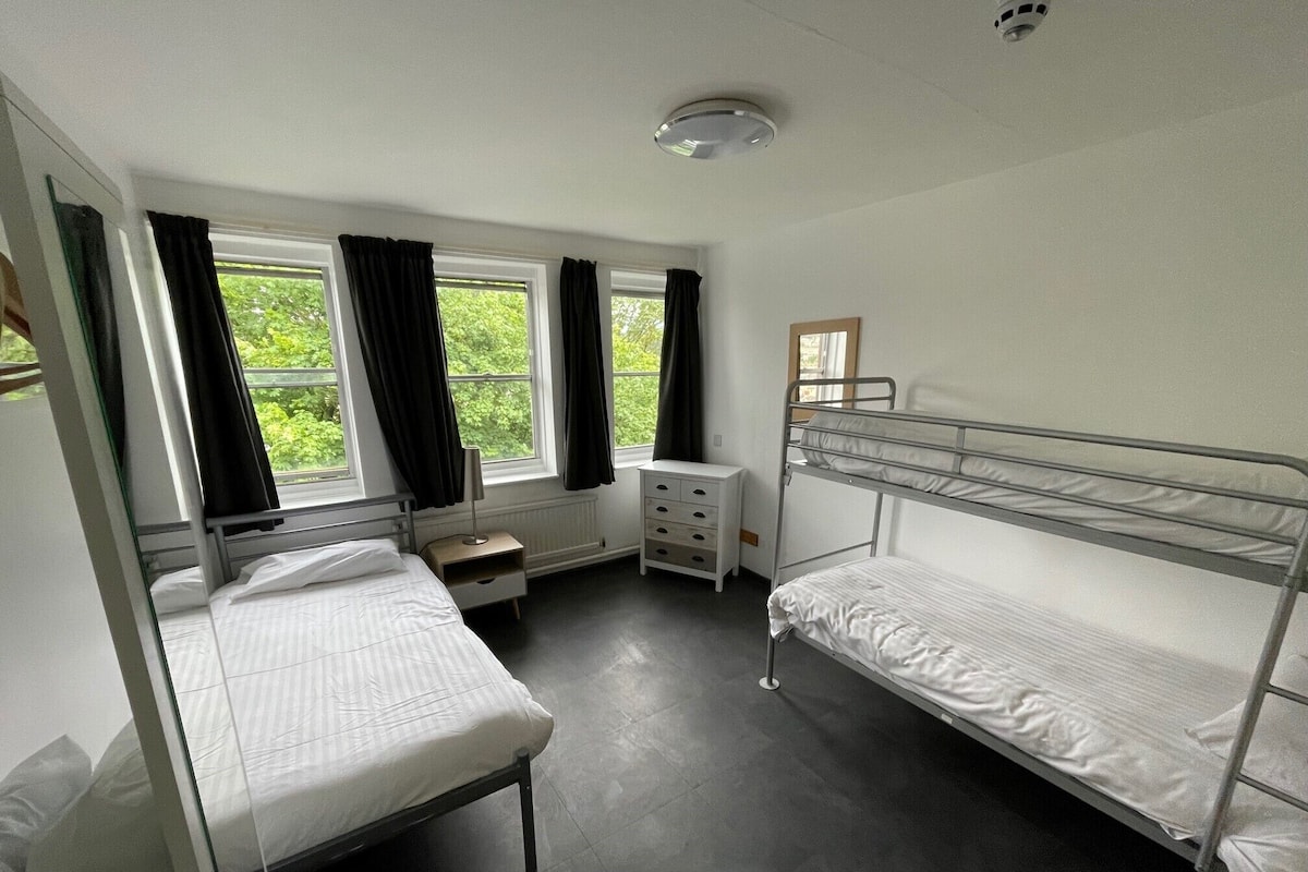 Basic Triple Room | Hypo-allergenic bedding, bed sheets