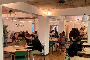 Restaurant - Bath YMCA - Hostel (Bath)