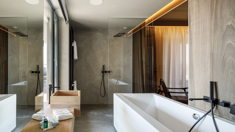 Qosmo Brasov Hotel