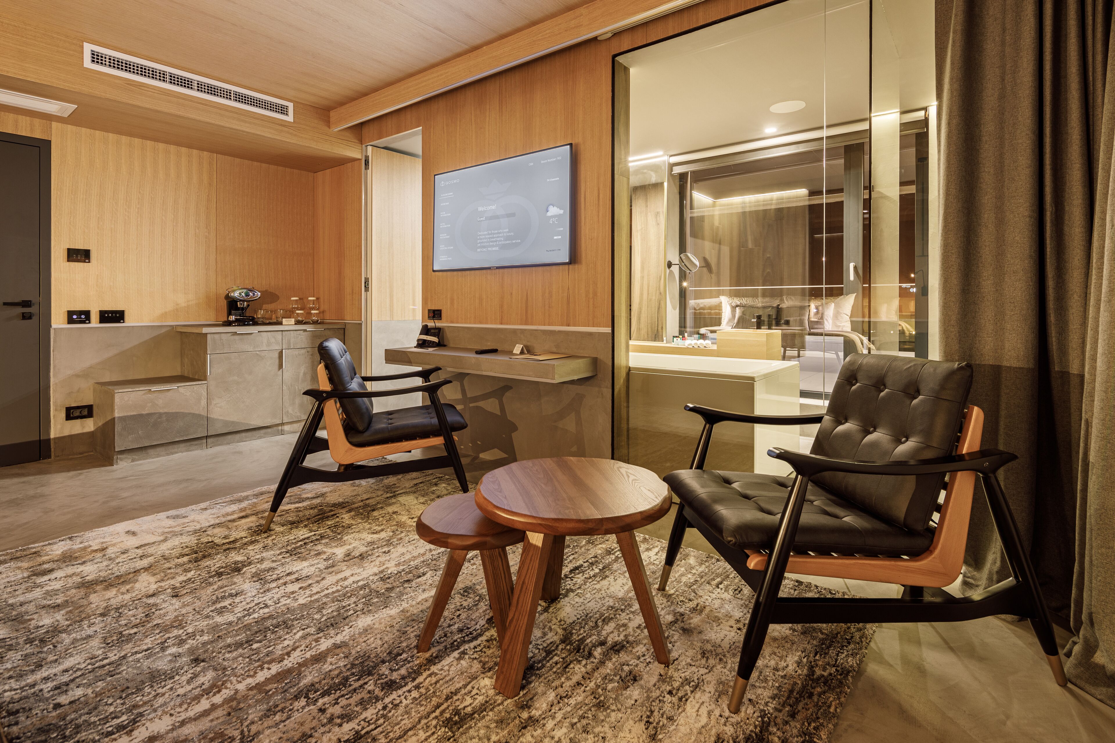 signature junior suite | 1 bedroom, hypo-allergenic bedding, pillow-top beds, minibar