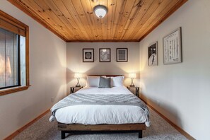 3 chambres, fer et planche à repasser, lit parapluie, Wi-Fi gratuit