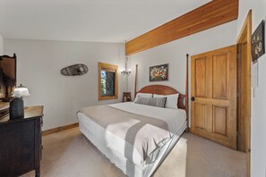 4 Schlafzimmer, Bügeleisen/Bügelbrett, Reisekinderbett, kostenloses WLAN