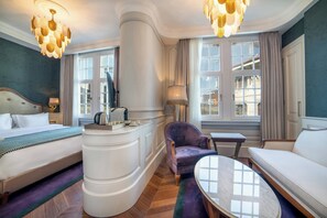 Habitación Grand, 1 cama de matrimonio grande | Vistas a la ciudad