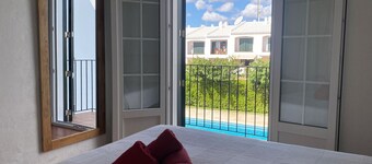 Very comfortable house near the sea