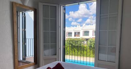 Very comfortable house near the sea