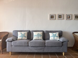 Interior - Stunning sea views from very front line (Fornells)