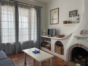 TV, DVD player