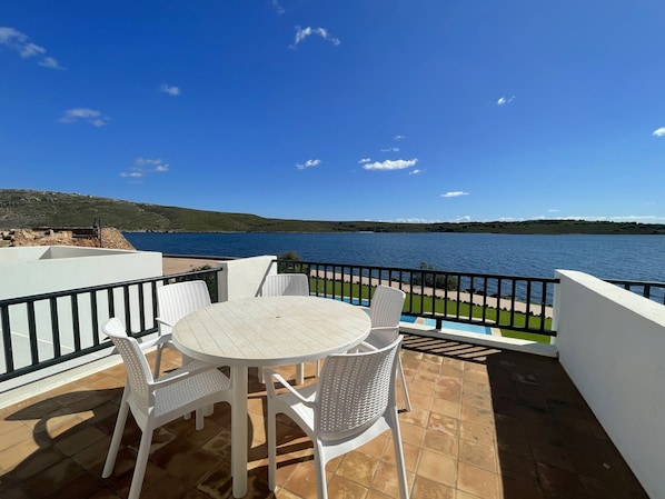 Outdoor dining - Apartment in Fornells (Fornells)