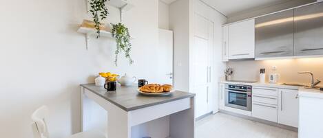 Fridge, microwave, oven, dishwasher