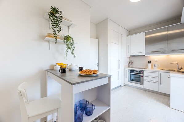 Fridge, microwave, oven, dishwasher