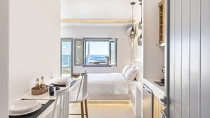 Poseidonas Suite | 1 bedroom, in-room safe, laptop workspace, iron/ironing board - La Estrella Luxury Suites (Santorini)