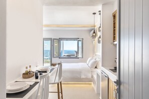 Poseidonas Suite | 1 bedroom, in-room safe, laptop workspace, iron/ironing board - La Estrella 4 Suites with Sea View & 4 Prive Hot Tub (Santorini)