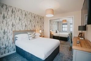 Bow Cottage | Blackout drapes, iron/ironing board, free WiFi, bed sheets - The Seafield Arms Hotel Cullen โ Self Catering (Buckie)