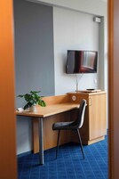 Televisión de pantalla plana de 40 pulgadas con canales por satélite