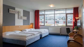 Family Triple Room, Non Smoking | Hypo-allergenic bedding, desk, laptop workspace, iron/ironing board