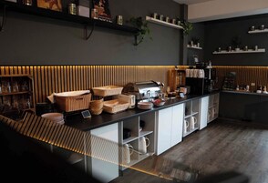 매일 뷔페 아침 식사(1인당 EUR 12)