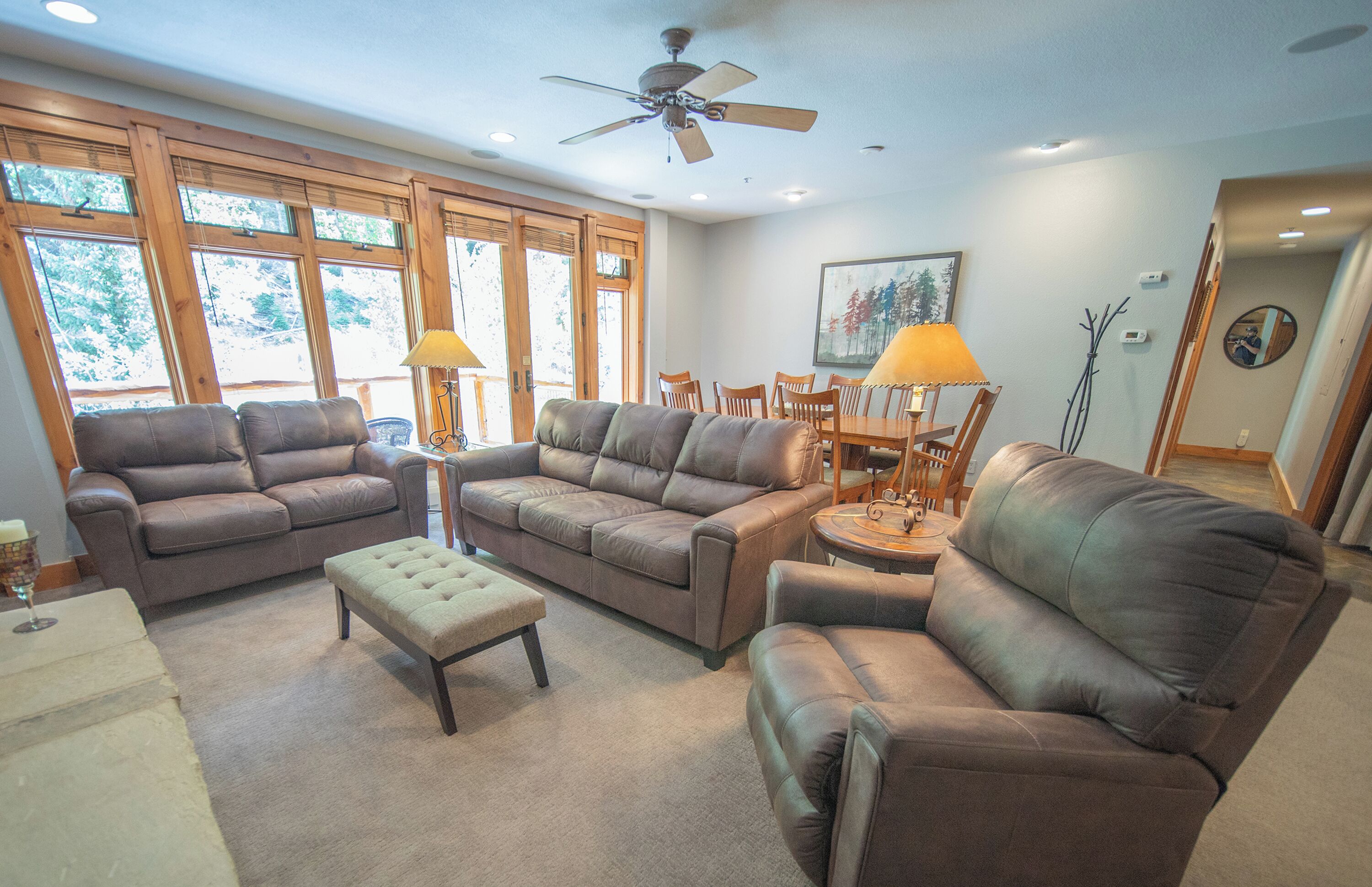 Ski in/out condo with 3 balconies! Discounted Holiday Rates!