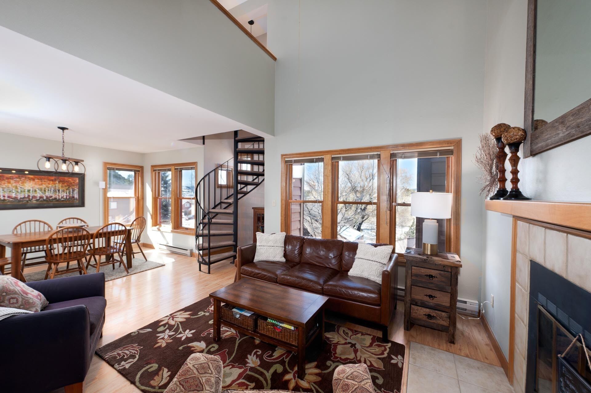 Near FLC, Town, Trails & Golf - Pool & Hot Tub - Ferringway #23