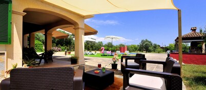 Private Villa with Pool 