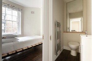 3 Schlafzimmer, Bügeleisen/Bügelbrett, WLAN, Bettwäsche
