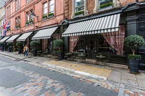 Exterior - The Hearts Of Old 3 bedroom in the West End (London)