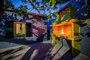 Exterior - Luxury Private Villa Complex With Pool and Jacuzzi (Kastela)